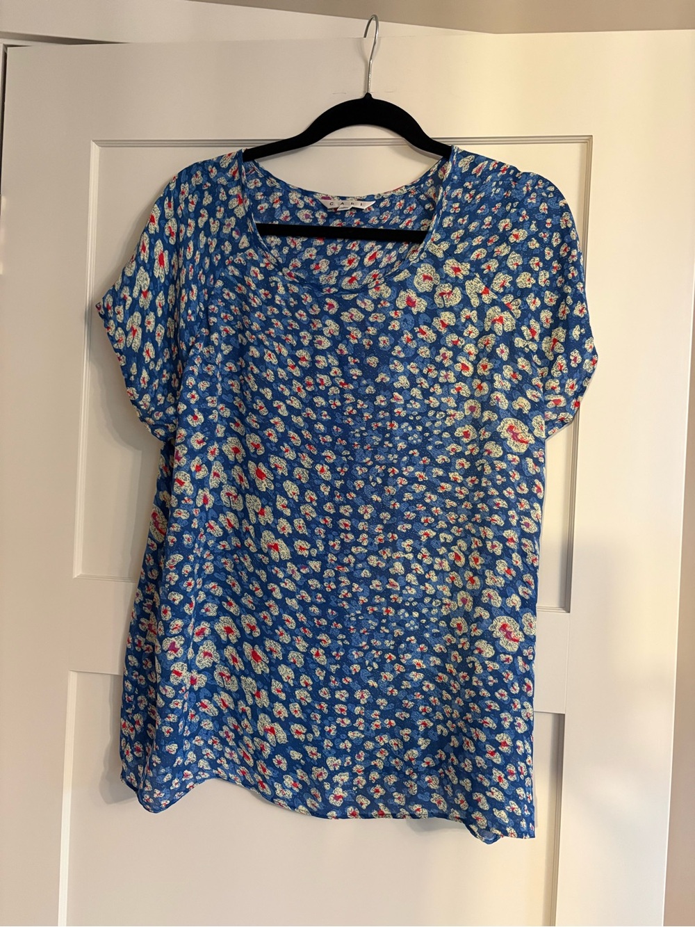 CAbi Blue Watercolor Floral Print Women's Blouse Size L